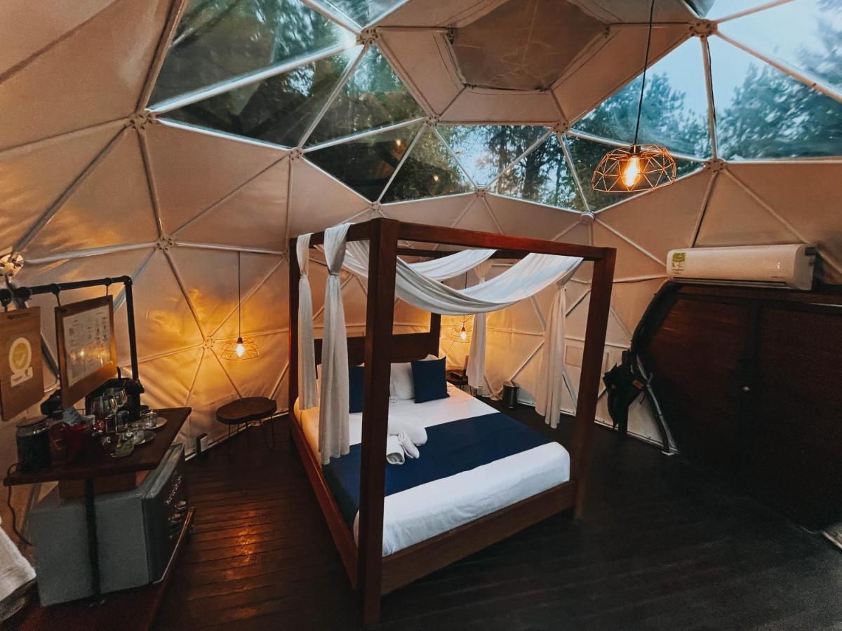 Deluxe Double Room Bath